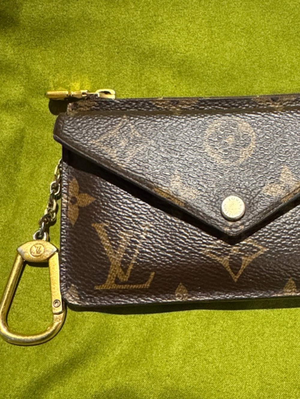Louis Vuitton Recto Verso - Monogram Full Inclusion - Picture 3 of 8